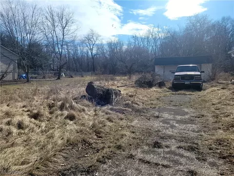 View/Area - 2312 Eschtruth, Elyria, OH 44035 photo 2 of 2
