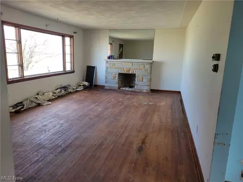 Living - 2312 Eschtruth, Elyria, OH 44035 photo 1 of 1