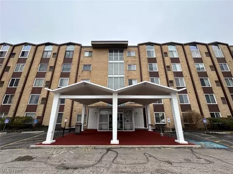 25735 Lorain #517, North Olmsted, OH 44070