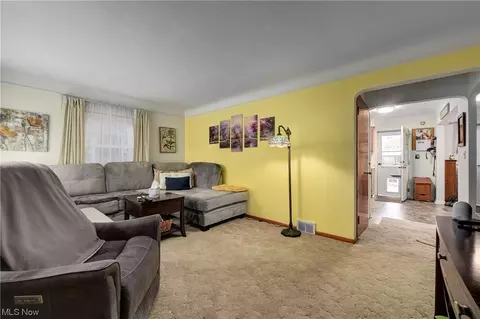 Living - 1750 E 230th, Euclid, OH 44117 photo 2 of 4