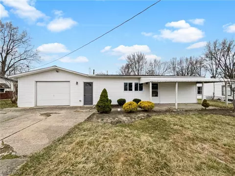 12304 Avalon Dr, Grafton, OH 44044