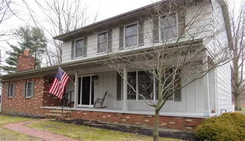 270 Greenridge Dr, Geneva, OH 44041