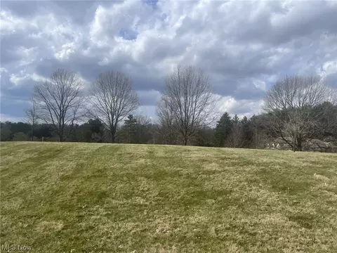 Retilley Dr., Coshocton, OH 43812