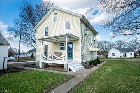 321 W 21st St W, Dover, OH 44622