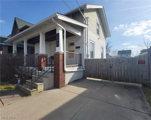1035 W 11th St, Lorain, OH 44052