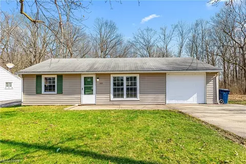 1321 New Jersey Ave, Mcdonald, OH 44437