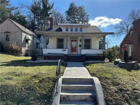 712 25th St, Canton, OH 44714