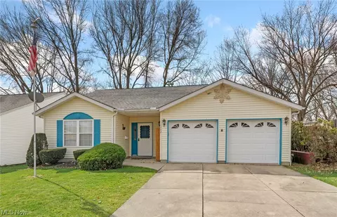 1492 Julian St, Cuyahoga Falls, OH 44221
