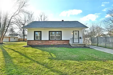 1225 Niblock Ave NW, Warren, OH 44485