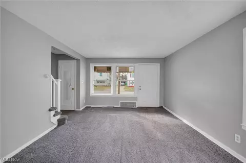 1461 E 252nd St, Euclid, OH 44117 photo 5