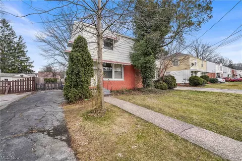 1461 E 252nd St, Euclid, OH 44117