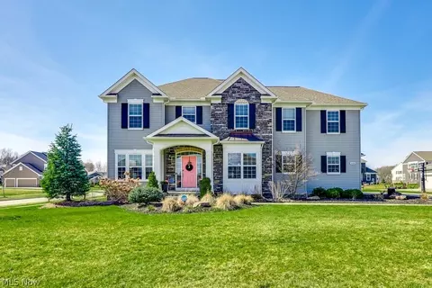 6420 Ridgeline Dr, Hudson, OH 44236
