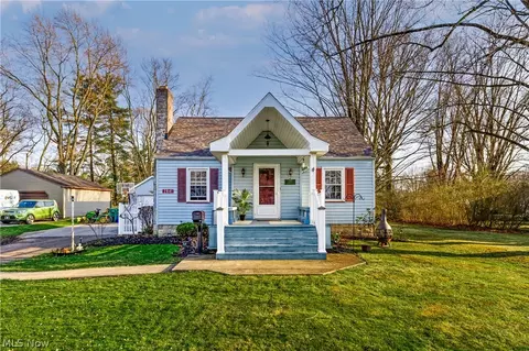 2841 Highland Ave, Poland, OH 44514
