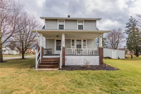 5727 Bavaria Ave, Parma, OH 44129