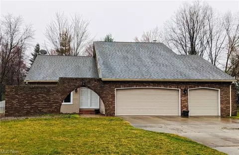 16543 Pepper Grass Cir, Strongsville, OH 44136