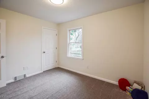 Bedroom - 3424 Brunk Rd, Akron, OH 44312 photo 1 of 1