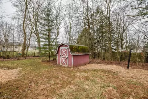 Exterior - 3424 Brunk Rd, Akron, OH 44312 photo 7 of 10
