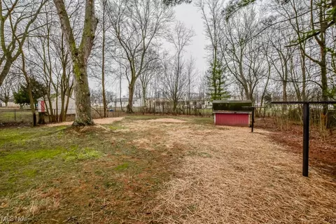 Exterior - 3424 Brunk Rd, Akron, OH 44312 photo 6 of 10