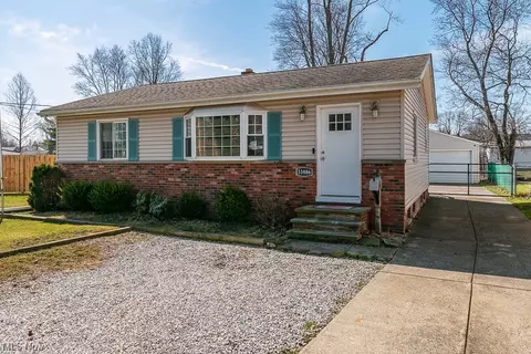 33886 Beach Park Ave, Eastlake, OH 44095
