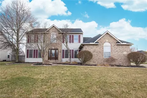 1498 Augusta Ave, Brunswick, OH 44212