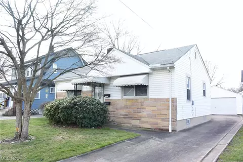 2034 Sycamore St, Akron, OH 44301