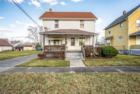 630 Dickey Ave NW, Warren, OH 44485