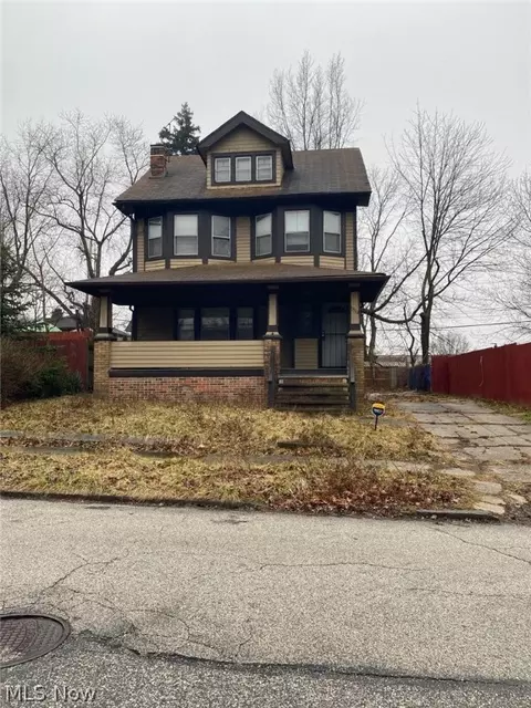 1864 Charles Rd, Cleveland, OH 44112