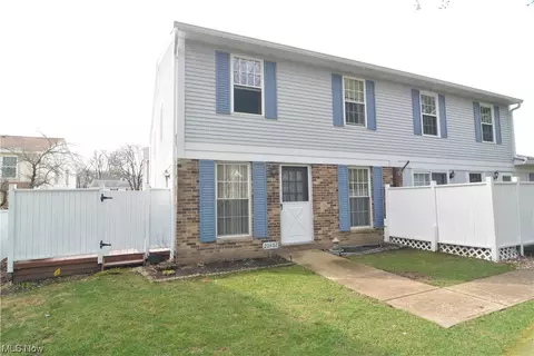 20402 Williamsburg Ct #205B, Middleburg Heights, OH 44130
