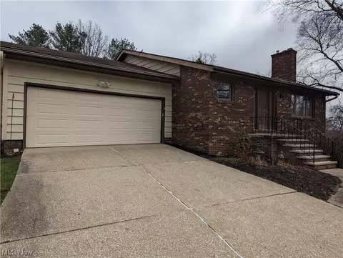 5770 Som Center Rd, Solon, OH 44139