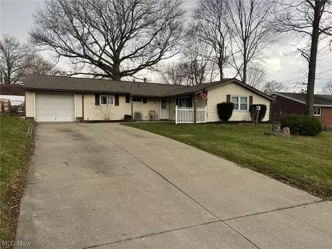 1304 Brookdale Ln, Kent, OH 44240