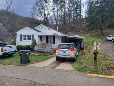 711 High St N, Malta, OH 43758