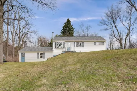 3251 Sleepy Hollow Rd, Brunswick, OH 44212