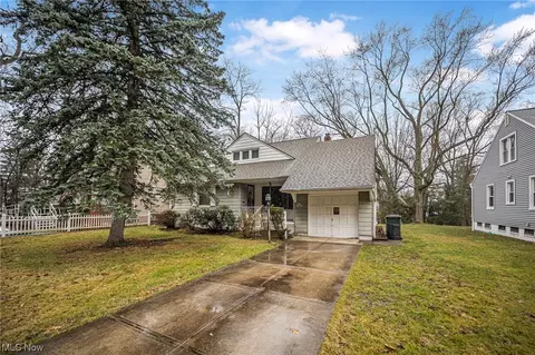 19170 Shawnee Rd, Euclid, OH 44117