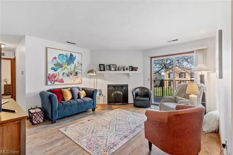 Living - 1818 Harbour Cir NW #12C, Canton, OH 44708 photo 1 of 5