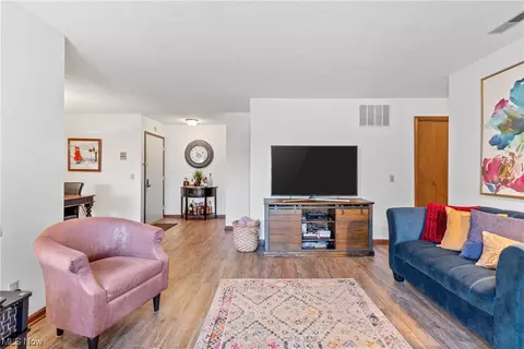 Living - 1818 Harbour Cir NW #12C, Canton, OH 44708 photo 3 of 5