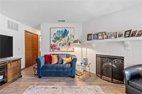 Living - 1818 Harbour Cir NW #12C, Canton, OH 44708 photo 4 of 5