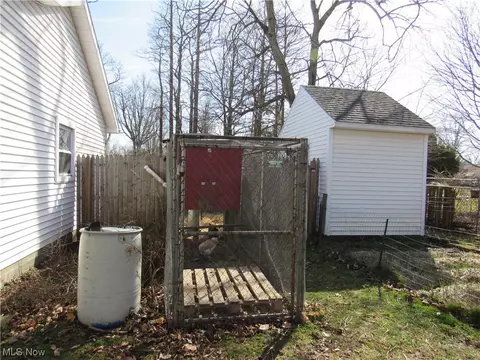 Exterior - 615 Myrtle Ave, Ashtabula, OH 44004 photo 6 of 7