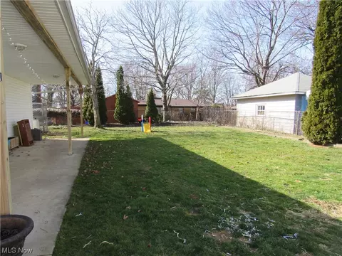 Exterior - 615 Myrtle Ave, Ashtabula, OH 44004 photo 4 of 7