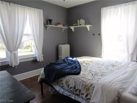 Bedroom - 615 Myrtle Ave, Ashtabula, OH 44004 photo 2 of 3