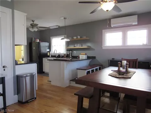 Dining - 615 Myrtle Ave, Ashtabula, OH 44004 photo 1 of 2