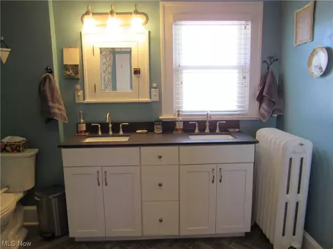 Bath - 615 Myrtle Ave, Ashtabula, OH 44004 photo 4 of 5