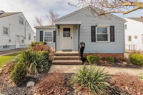 6211 Dartworth Dr, Parma, OH 44129