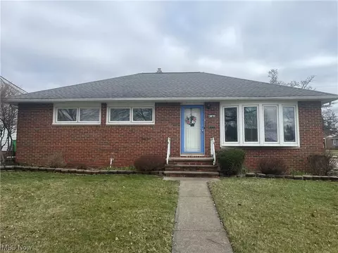 4561 Joyce Ave, Warrensville Heights, OH 44128