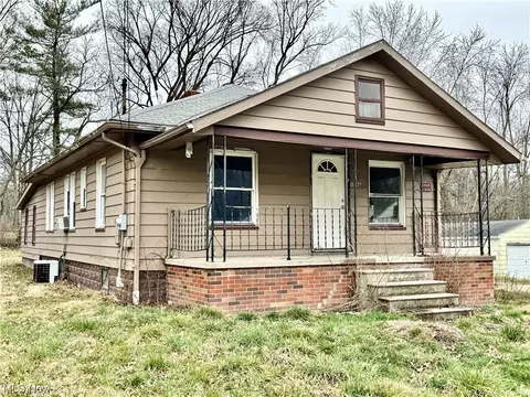 1092 Miller St SW, Warren, OH 44485