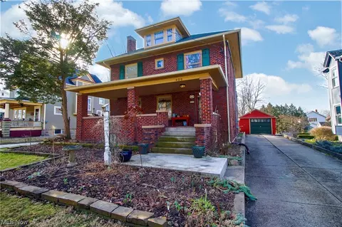 426 E Liberty St, Medina, OH 44256