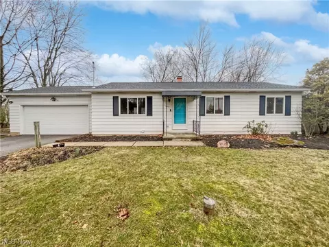 484 S Hametown Rd, Copley, OH 44321