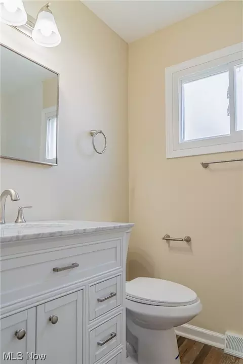 Bath - 451 Concord Ave, Elyria, OH 44035 photo 1 of 1