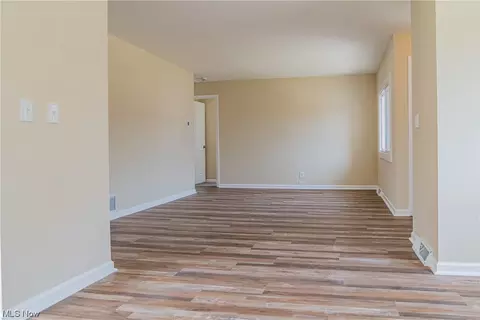Living - 451 Concord Ave, Elyria, OH 44035 photo 3 of 3