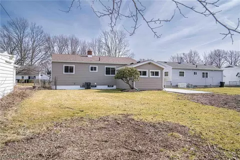 Exterior - 451 Concord Ave, Elyria, OH 44035 photo 9 of 9