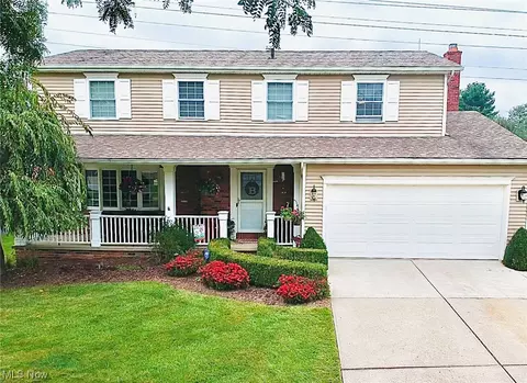 4860 Coral Gables Dr, Parma, OH 44134
